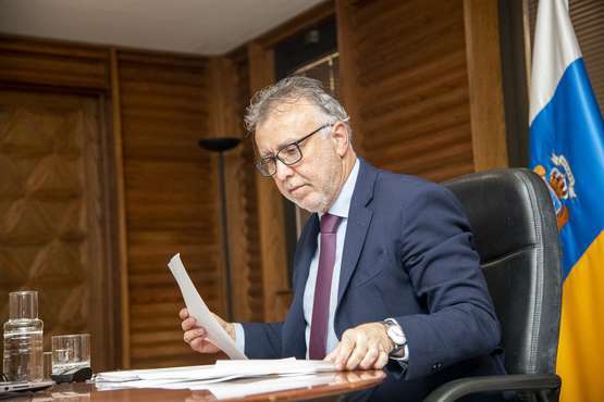 -Ángel Víctor Torres presenta el documento base sobre el Pacto para la Reconstrucción Económica y Social de Canarias  (Foto TA)